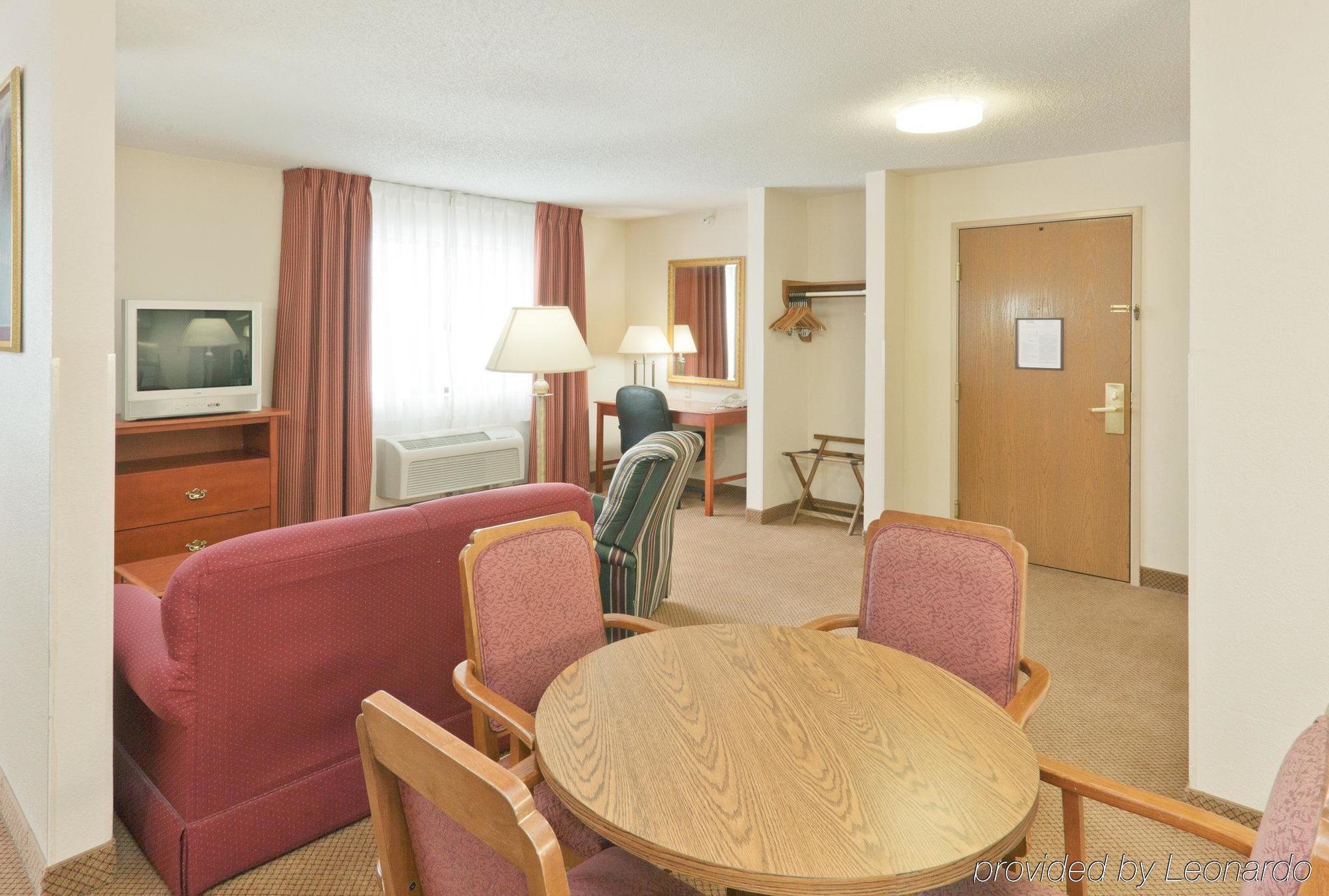 Holiday Inn Express Adrian By Ihg Room photo