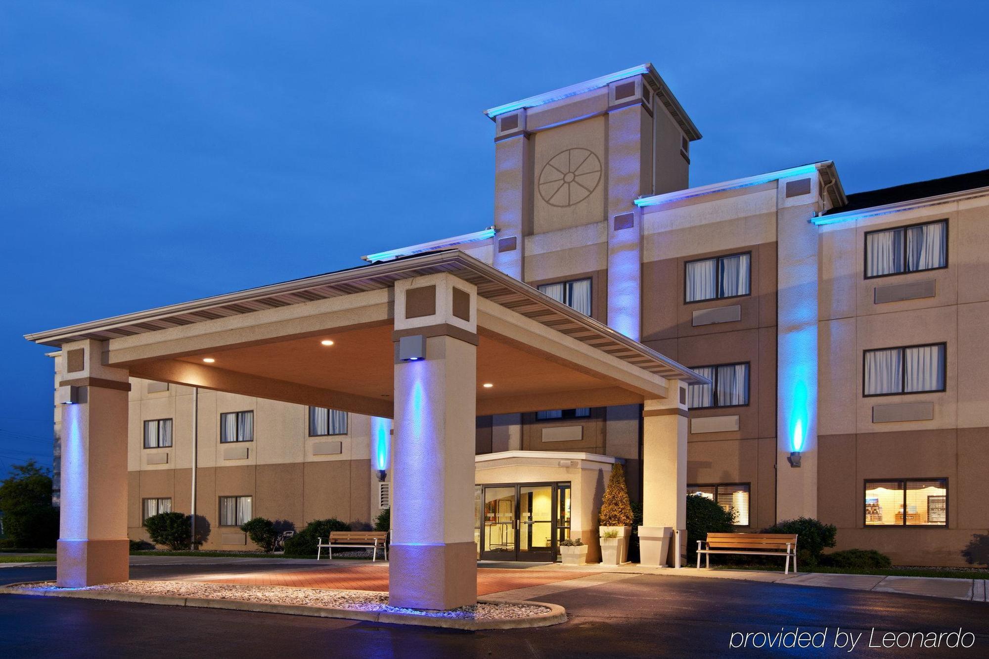 Holiday Inn Express Adrian By Ihg Exterior photo