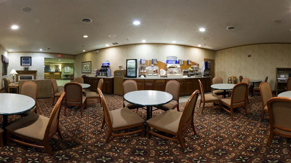 Holiday Inn Express Adrian By Ihg Exterior photo